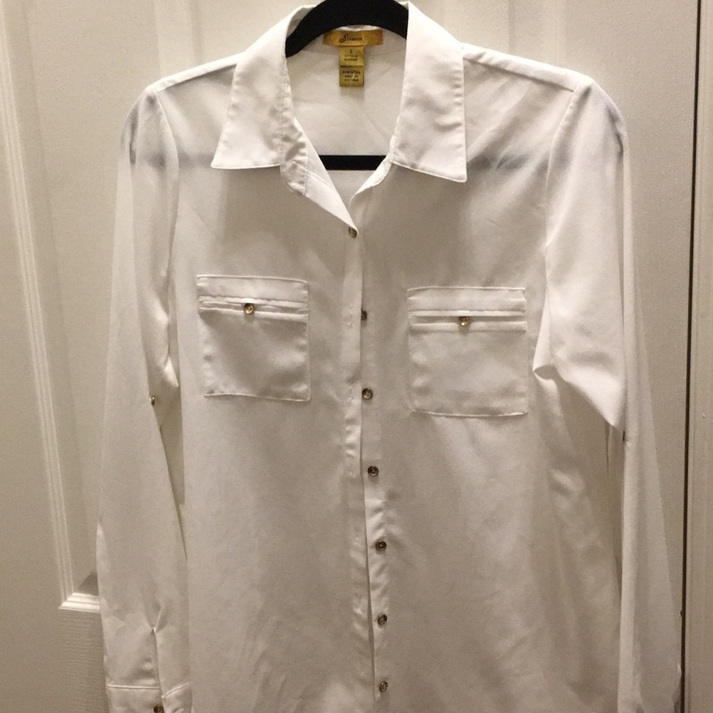 FINAL MARKDOWN Ladies finesse blouse large